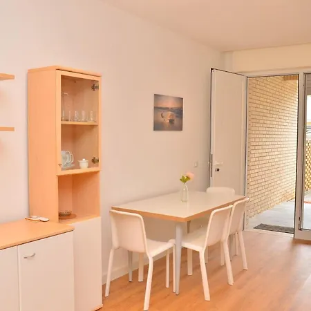 빌라 Elegant Near The Beach-beahost *
